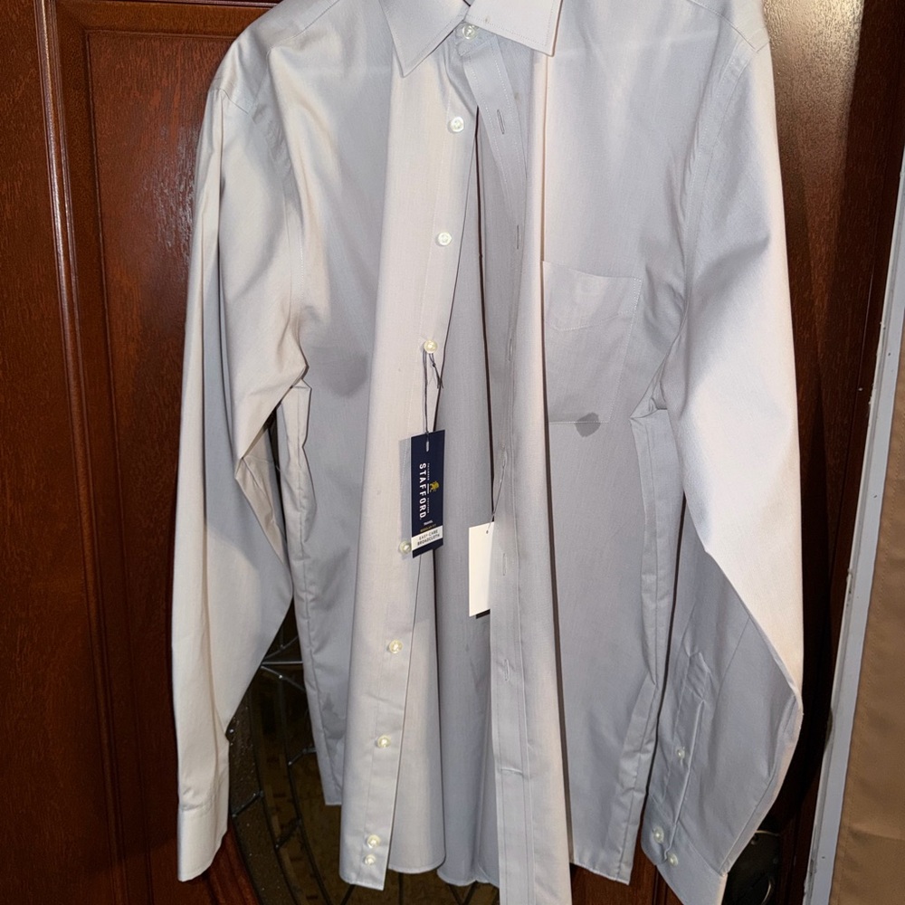 Stafford (16.5) Men's Light Gray Dress Shirt. (034)